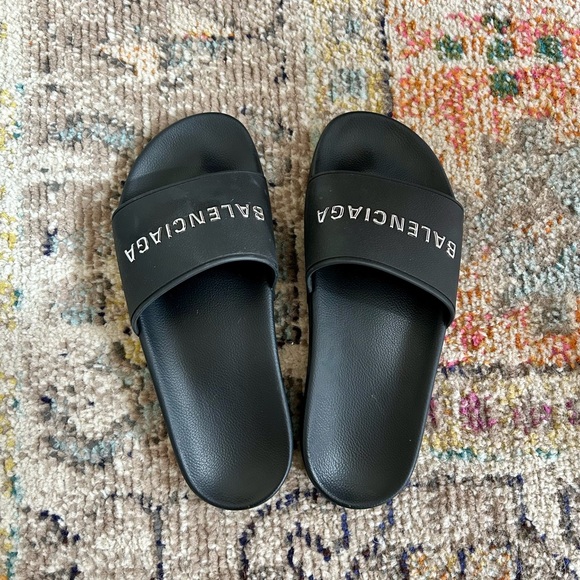 Balenciaga Pool Slides - Picture 3 of 5